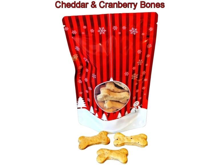 Cheddar & Cranberry Bones Festive Treat Pouch 70g
